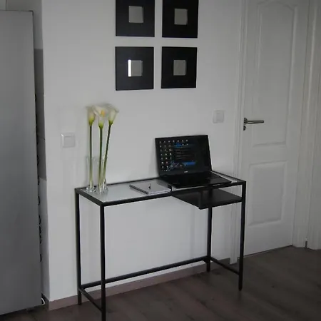 Appartement Modern Ausgestattete Ferienwohnung Mit Gemeinschaftspool Und Grossem Balkon Mit Herrlicher Aussicht *