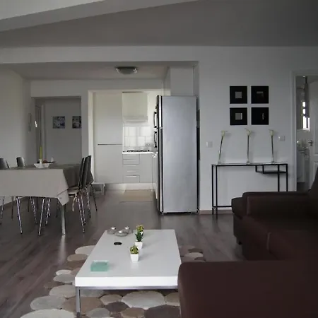 Modern Ausgestattete Ferienwohnung Mit Gemeinschaftspool Und Grossem Balkon Mit Herrlicher Aussicht Appartement Calpe